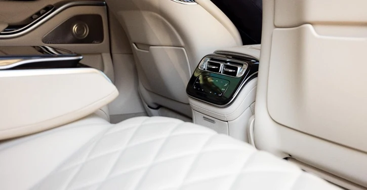 mb-s-class-long-inside-reaer.webp