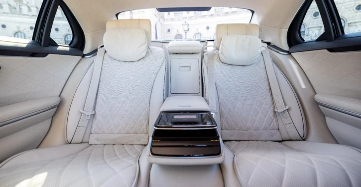 mb-s-class-rear-view-slider.webp