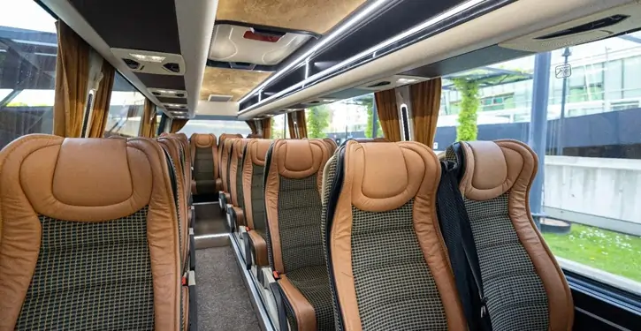mb-sprinter-vip-inside-view.webp